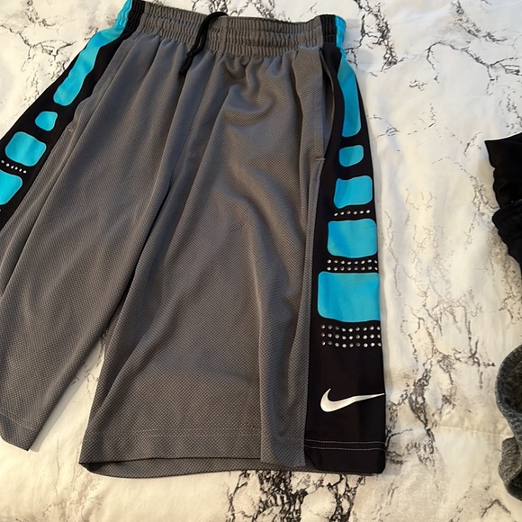 Men’s Nike Elite BB Shorts - Picture 4 of 5